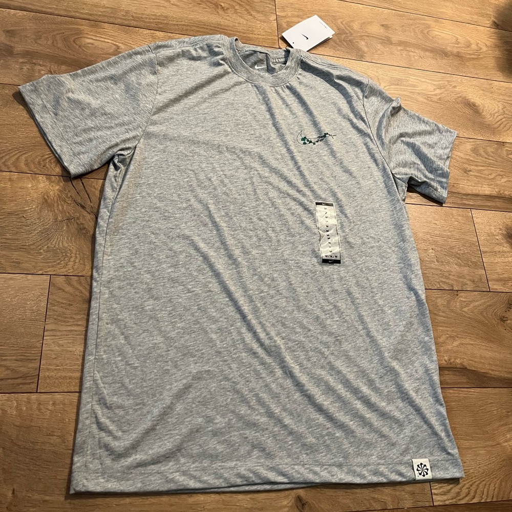 Nike t shirt